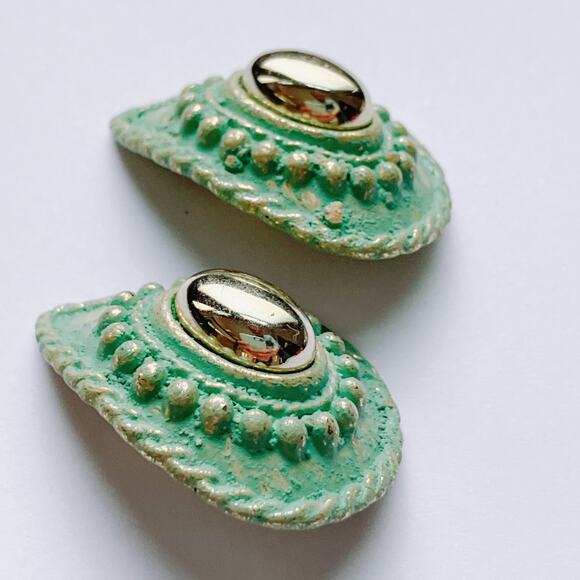 VTG 80s Mint Green Clip On Earrings Teardrop Reflective Metallic Cabochon Artsy - Picture 2 of 9